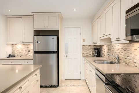 Photo 8 at 136 - 48 Crimson Millway, Windfields, Toronto