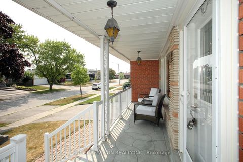 Photo 3 at 64 Orangewood Crescent, L'Amoreaux, Toronto