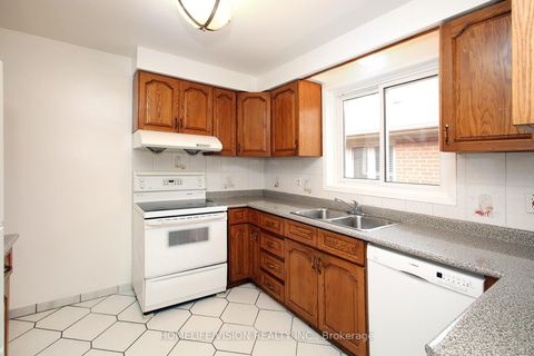 Photo 9 at 64 Orangewood Crescent, L'Amoreaux, Toronto
