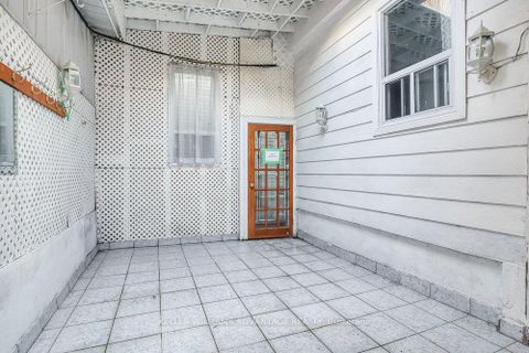 Photo 15 at 195-197 Dovercourt Road, Bellwoods, Toronto