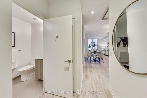 Photo 3 at 611 - 55 Mercer Street, Waterfront Communities C1, Toronto