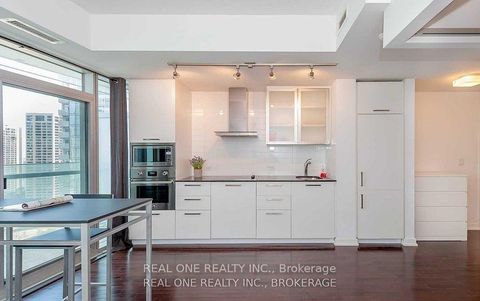 Photo 6 at 2001 - 12 York Street, Waterfront Communities C1, Toronto