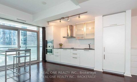 Photo 8 at 2001 - 12 York Street, Waterfront Communities C1, Toronto