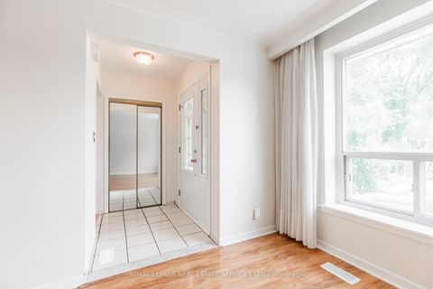 Photo 4 at 75 Upwood Avenue, Rustic, Toronto