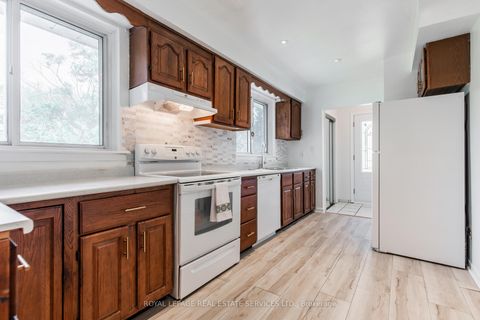 Photo 9 at 75 Upwood Avenue, Rustic, Toronto