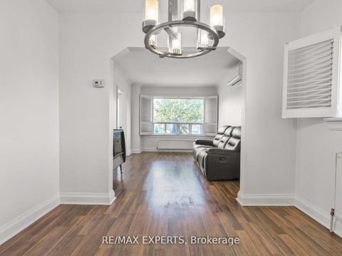 Photo 5 at 1001 Castlefield Avenue, Belgravia, Toronto