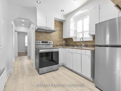 Photo 6 at 1001 Castlefield Avenue, Belgravia, Toronto