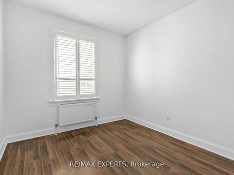 Photo 9 at 1001 Castlefield Avenue, Belgravia, Toronto