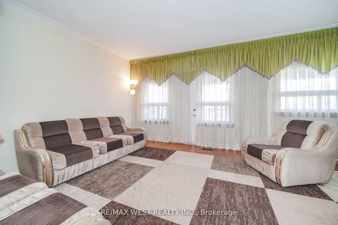 Photo 6 at 139 Shoreham Drive, Black Creek, Toronto