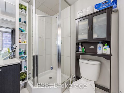 Photo 12 at 801 - 375 King Street W, Waterfront Communities C1, Toronto