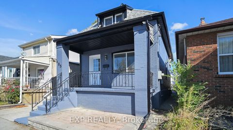 Photo 1 at 685 Jane Street, Smythe, Toronto