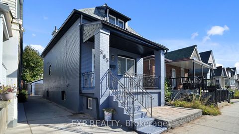 Photo 2 at 685 Jane Street, Smythe, Toronto