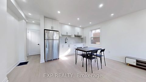 Photo 8 at 685 Jane Street, Smythe, Toronto