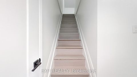 Photo 15 at 685 Jane Street, Smythe, Toronto