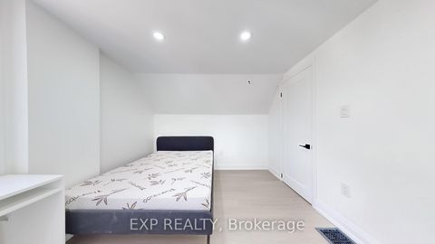 Photo 19 at 685 Jane Street, Smythe, Toronto