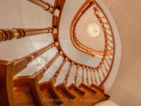 Photo 1 at 103 Spadina Road, Bayview Hill, Richmond Hill