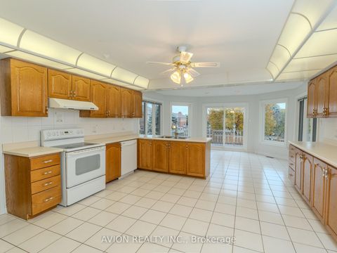 Photo 2 at 103 Spadina Road, Bayview Hill, Richmond Hill