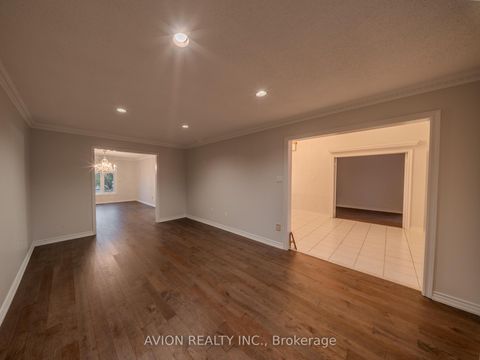 Photo 11 at 103 Spadina Road, Bayview Hill, Richmond Hill