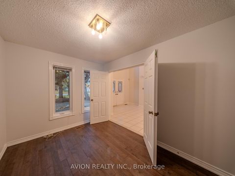 Photo 18 at 103 Spadina Road, Bayview Hill, Richmond Hill