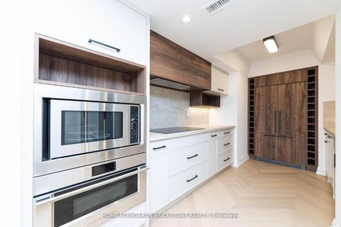 Photo 19 at 805 - 61 St Clair Avenue W, St. Clair, Toronto