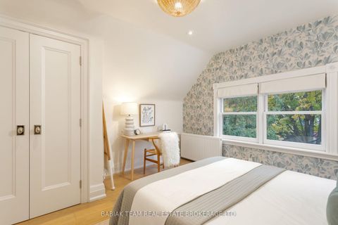 Photo 33 at 12 Hewitt Avenue, Swansea, Toronto