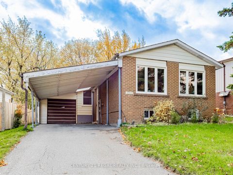 Photo 1 at 335 Burrows Hall Boulevard, Malvern, Toronto