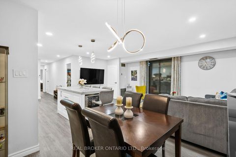 Photo 5 at 102 - 1200 Bridletowne Circle, L'Amoreaux, Toronto