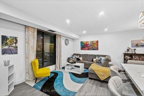 Photo 6 at 102 - 1200 Bridletowne Circle, L'Amoreaux, Toronto