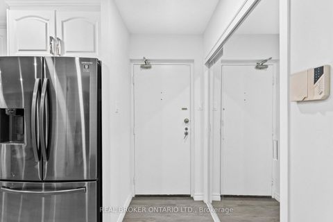 Photo 15 at 102 - 1200 Bridletowne Circle, L'Amoreaux, Toronto