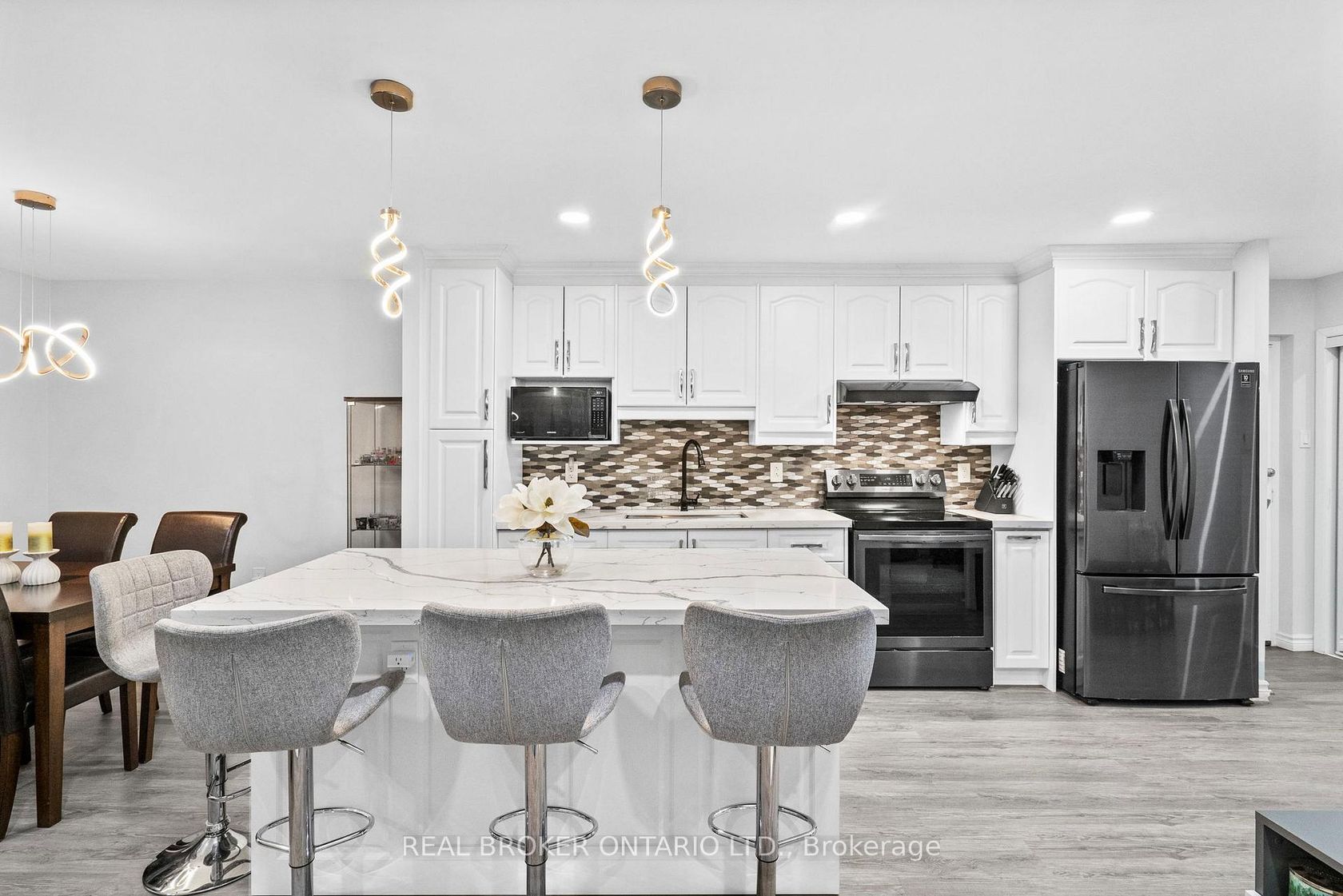 102 - 1200 Bridletowne Circle, L'Amoreaux, Toronto 