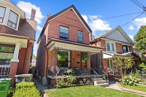 Photo 2 at 790 Manning Avenue, Annex, Toronto