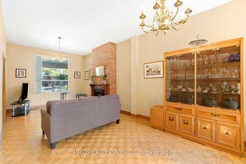 Photo 17 at 790 Manning Avenue, Annex, Toronto