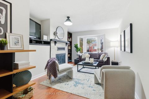 Photo 16 at 20 Jonathan Gate, Yorkhill, Vaughan