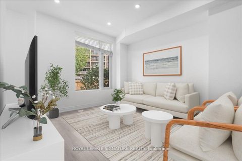 Photo 4 at 61 - 35 Applewood Lane, Etobicoke West Mall, Toronto