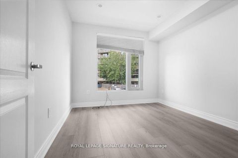 Photo 20 at 61 - 35 Applewood Lane, Etobicoke West Mall, Toronto