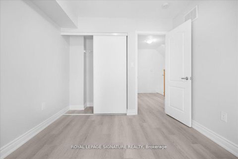 Photo 21 at 61 - 35 Applewood Lane, Etobicoke West Mall, Toronto