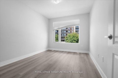 Photo 23 at 61 - 35 Applewood Lane, Etobicoke West Mall, Toronto