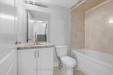 Photo 25 at 61 - 35 Applewood Lane, Etobicoke West Mall, Toronto