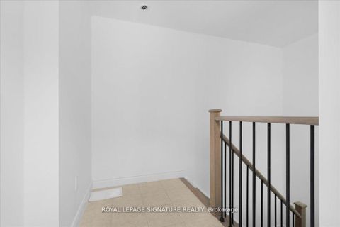 Photo 29 at 61 - 35 Applewood Lane, Etobicoke West Mall, Toronto