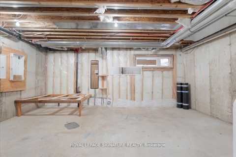 Photo 32 at 61 - 35 Applewood Lane, Etobicoke West Mall, Toronto