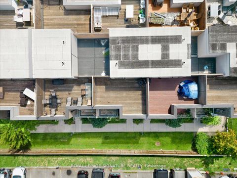 Photo 36 at 61 - 35 Applewood Lane, Etobicoke West Mall, Toronto