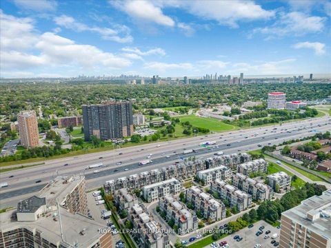 Photo 39 at 61 - 35 Applewood Lane, Etobicoke West Mall, Toronto