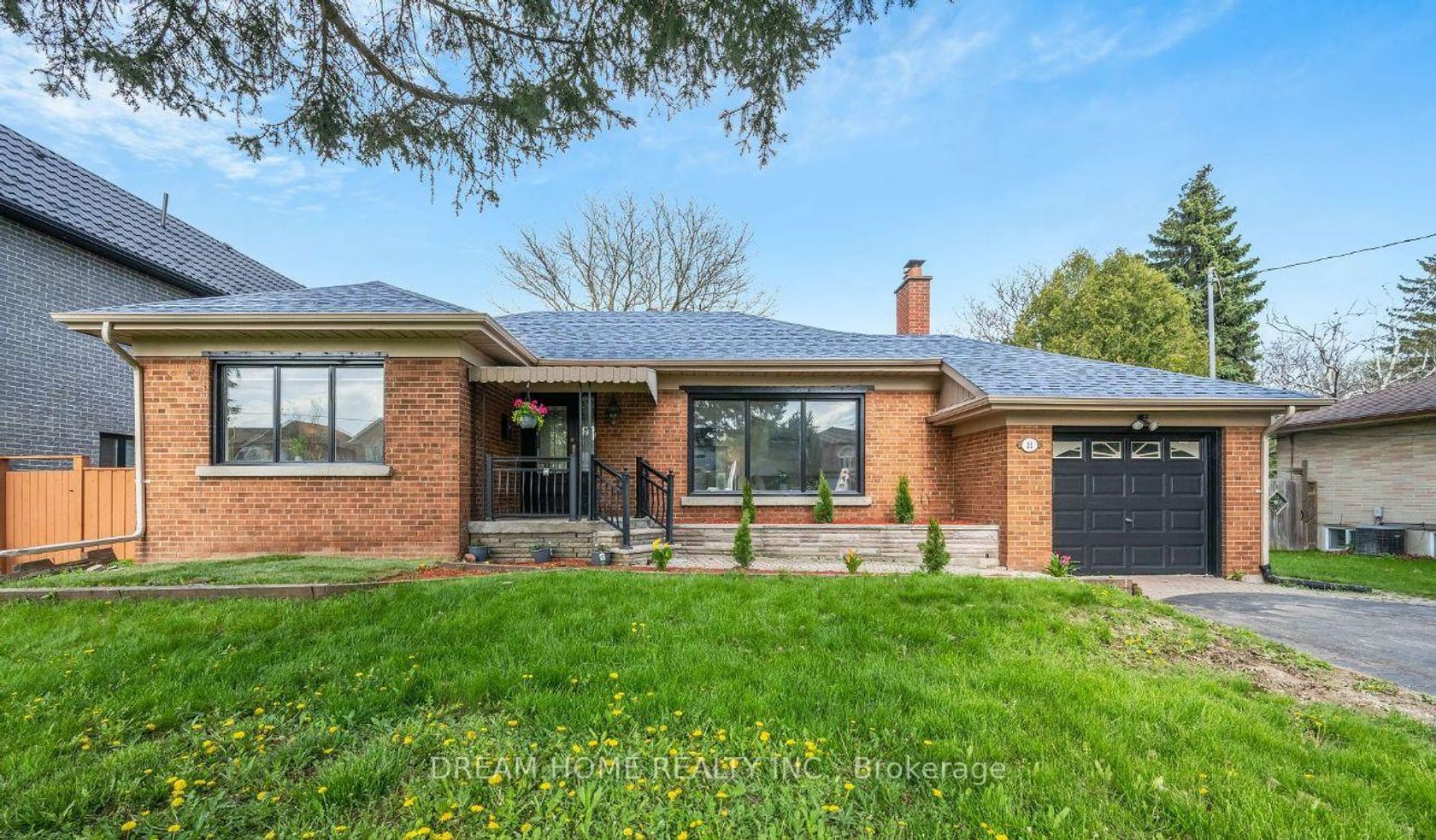 11 Garden Park Avenue, Malvern West, Toronto 