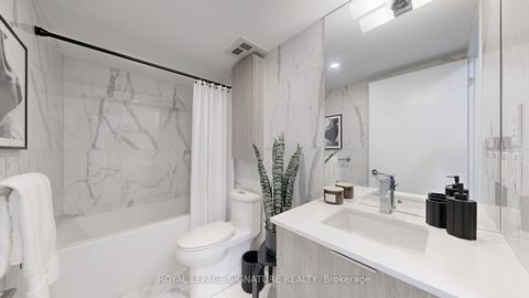 Photo 20 at 81 Shuter Street, Moss Park, Toronto