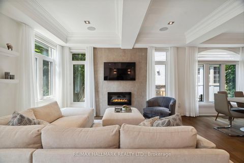 Photo 6 at 2092 PINEVALLEY Crescent, JC Joshua Creek, Oakville