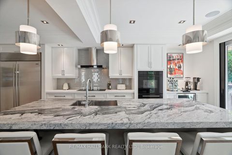 Photo 10 at 2092 PINEVALLEY Crescent, JC Joshua Creek, Oakville