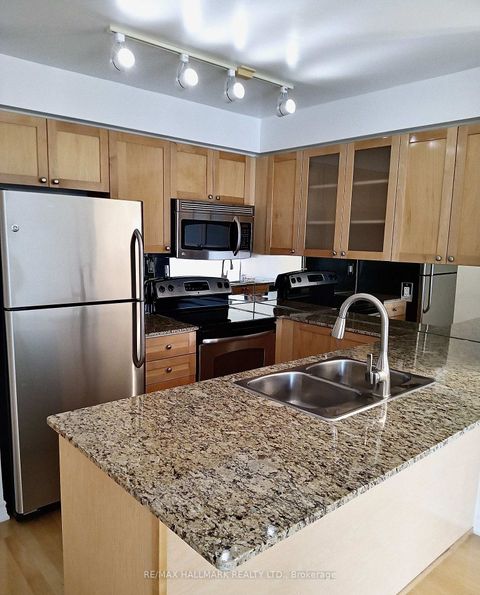 Photo 1 at 2707 - 761 Bay Street, Bay Street Corridor, Toronto