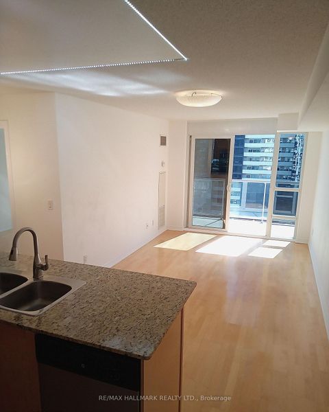 Photo 2 at 2707 - 761 Bay Street, Bay Street Corridor, Toronto