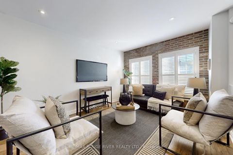 Photo 4 at 20 Rodeo Court, Newtonbrook West, Toronto