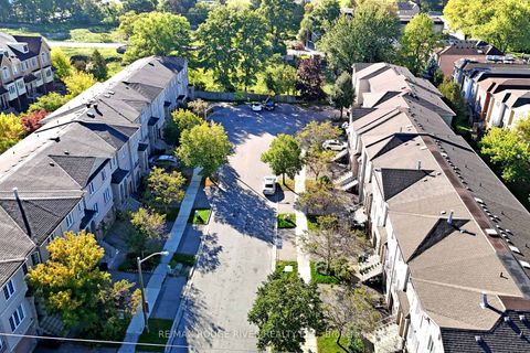 Photo 41 at 20 Rodeo Court, Newtonbrook West, Toronto